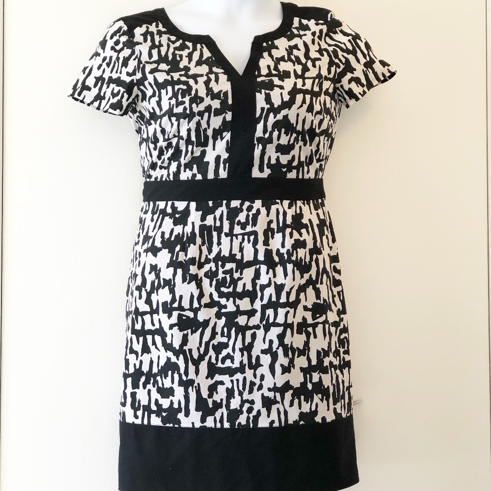Chic By Jacob Black and White Dress Size: Small